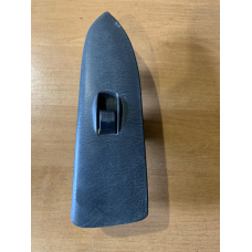 Кнопка склопідіймача Mazda 626 GF