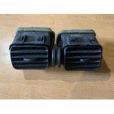 Дефлектор повітря Mazda 626 GF центральна