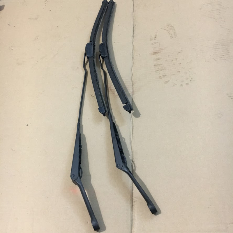 Повідець двірника правий Opel Vectra B