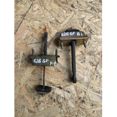 Обмежувач дверей задніх Mazda 626 GF