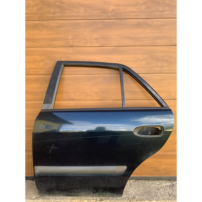 Двері Mazda 626 GF задні ліві
