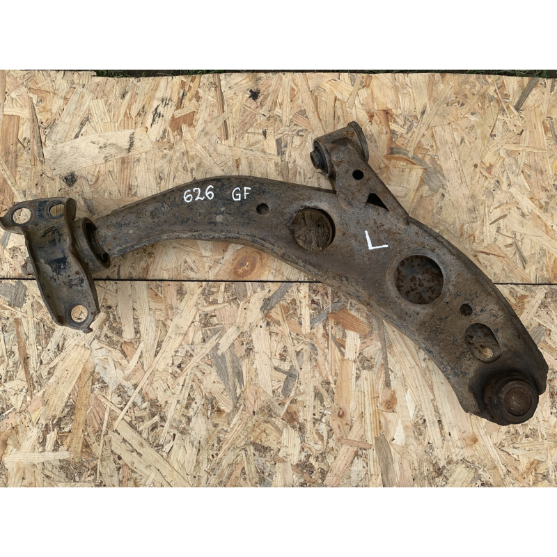 Важіль Mazda 626 GF передній лівий