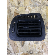 Дефлектор повітря Mazda 626 GF лівий