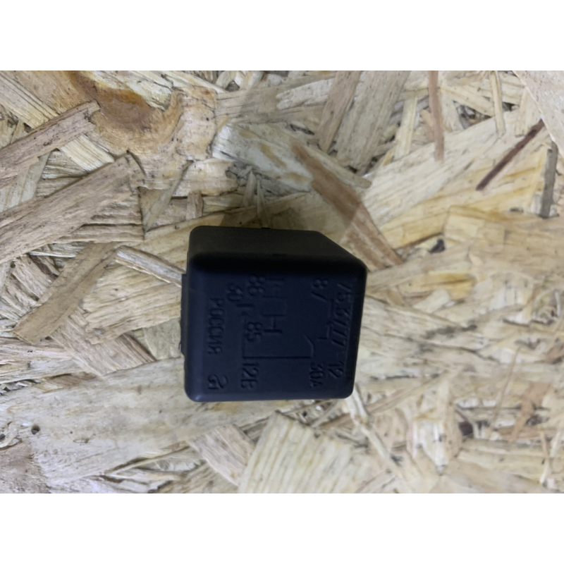 Реле Ваз Газ 5- контактне 753777