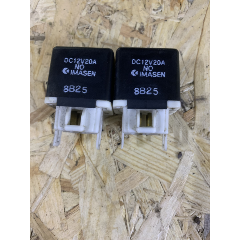 Реле Mazda DC12V20A 8B25