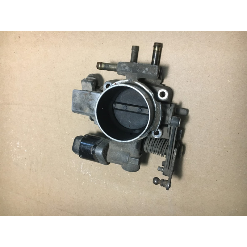 Дросильна заслонка Опель Вектра Б 1,6і Дросильна заслонка Опель Вектра Б 1,6і