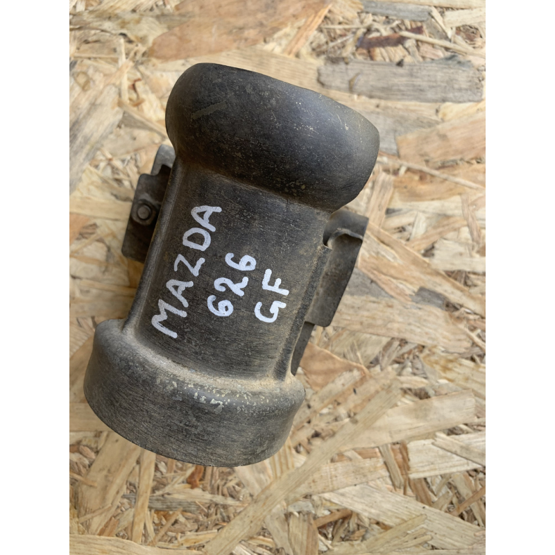 Кріплення паливного фільтра Mazda 626 GF 1.8 Кріплення паливного фільтра Mazda 626 GF 1.8