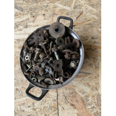 Болті гайки Mazda 626 GF