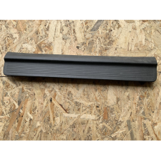 Накладка порогу передня ліва Mazda 626 GF GE4T68720