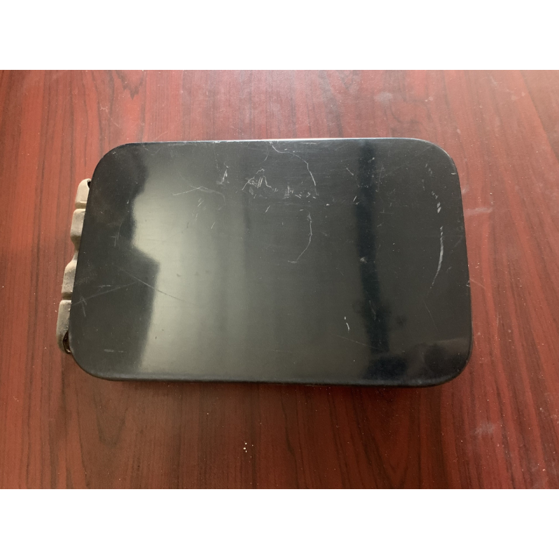 Лючок бензобаку Mazda 626 GF Лючок бензобаку Mazda 626 GF