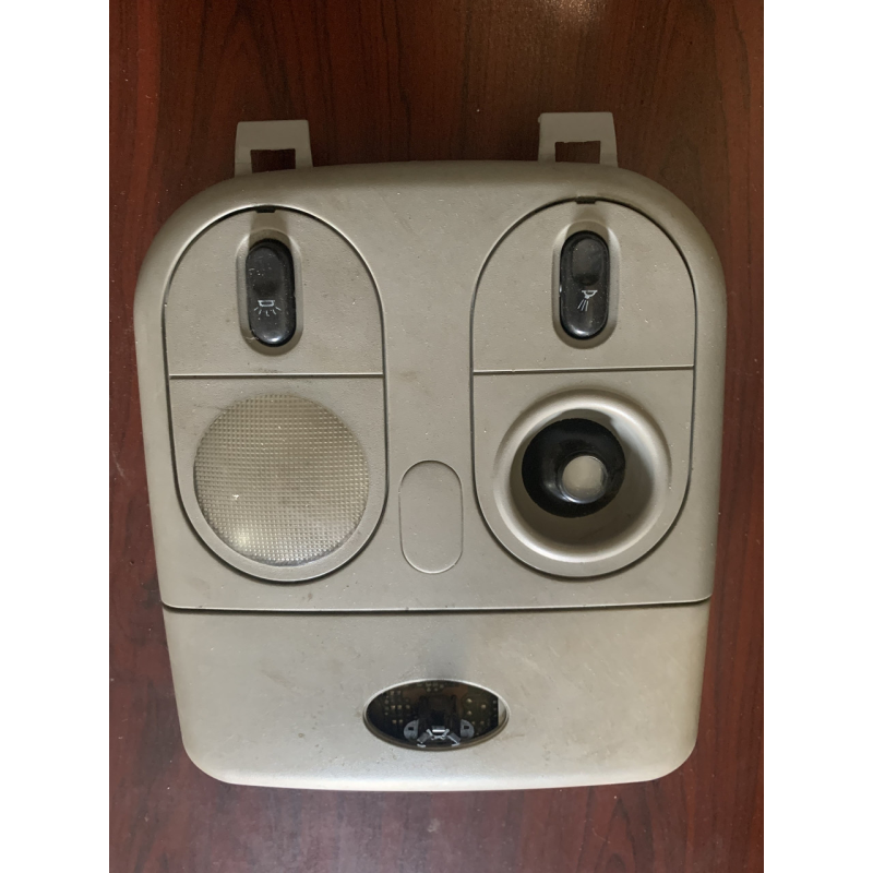 Плафон підсвітки салону Renault Laguna 1 передній