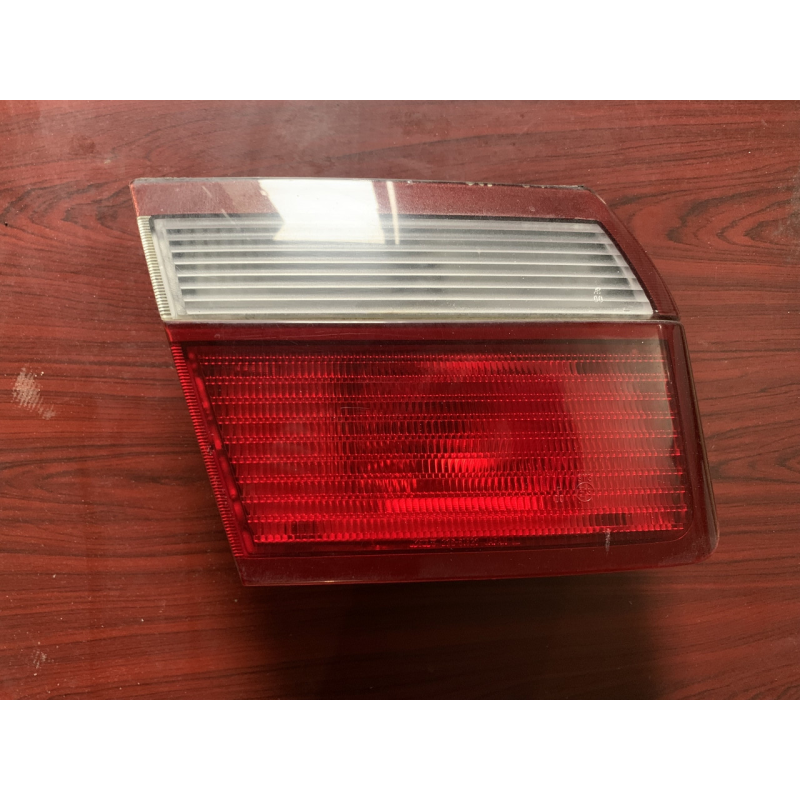 Ліхтар задній лівий Mazda 626 GF внутрішній 22661827