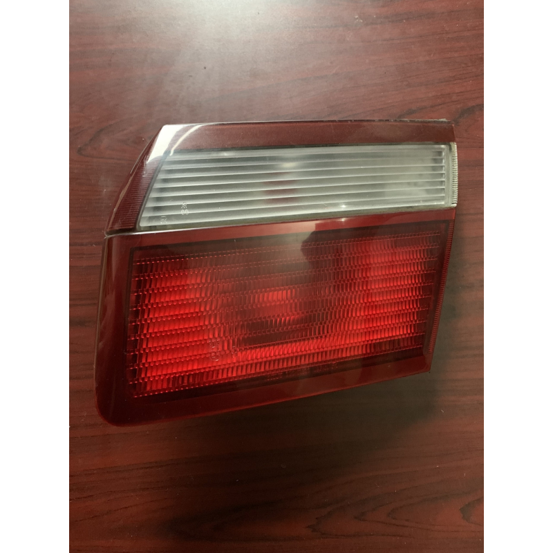 Ліхтар задній правий Mazda 626 GF Седан