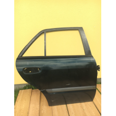Двері задні праві Mazda 626 GF Седан