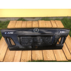 Кришка багажника Mercedes E Class W210 Седан