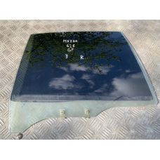 Скло дверей заднє праве Mazda 626 GF седан