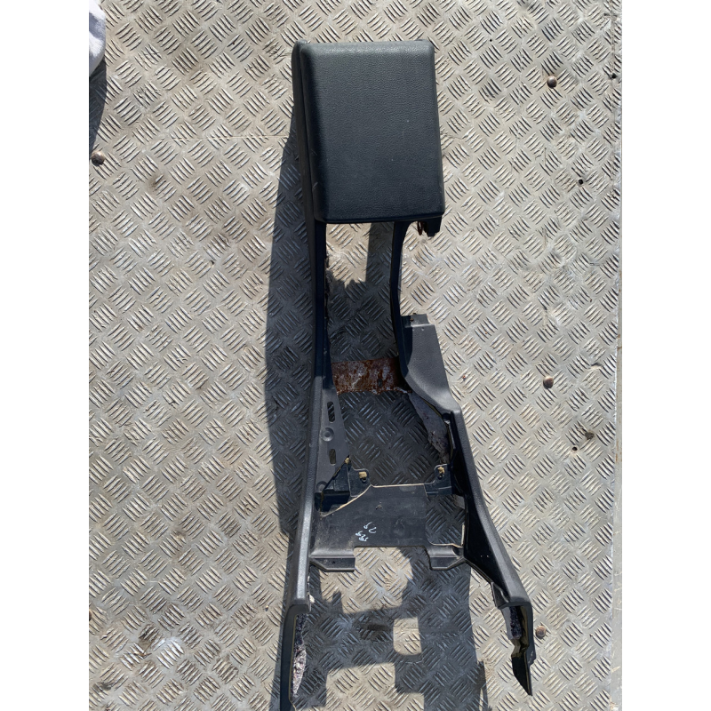 Підлокітник / тунель центральний BMW E39