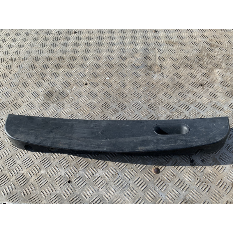 Накладка/обшивка крихітки багажника BMW E39 седан 51498176181 Накладка/обшивка крихітки багажника BMW E39 седан 51498176181