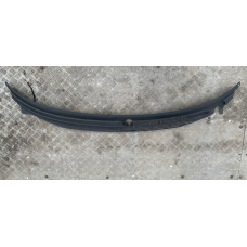 Накладка двірників (дощовик, жабо) Mazda 626 GF GE4T50791