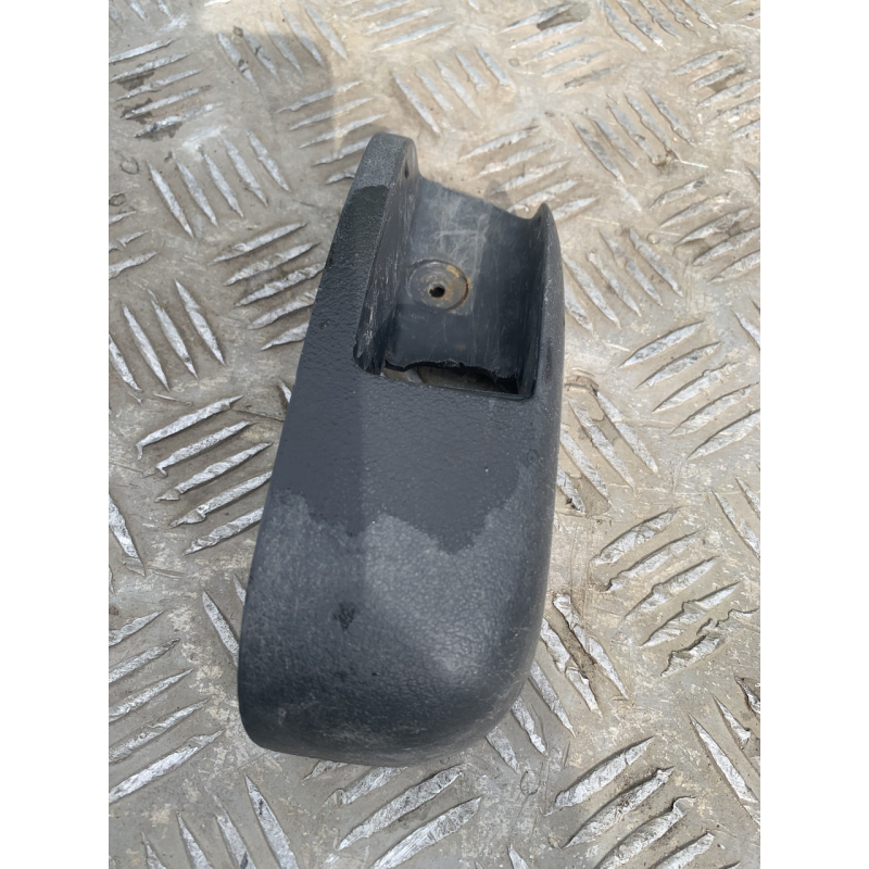 Накладка ручки бензобака Mazda 626 GF Накладка ручки бензобака Mazda 626 GF