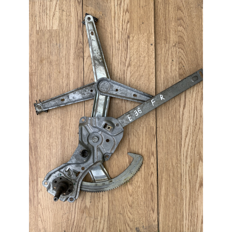 Склопідіймач передній правий механічний BMW 3 E36 Склопідіймач передній правий механічний BMW 3 E36