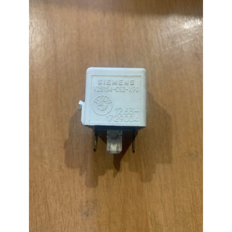 Реле Siemens V23134-C52-X90 BMW 12631729004 Реле Siemens V23134-C52-X90 BMW 12631729004