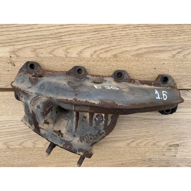 Випускний колектор BMW 3-Series E36 1.6 бензин