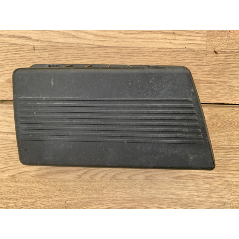 Кришка корпуса повітряного фільтра BMW 3-Series E36