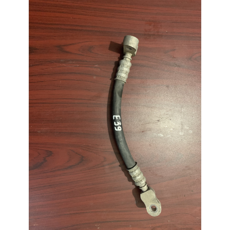 Трубка кондиціонера BMW 5-Series E39 Трубка кондиціонера BMW 5-Series E39