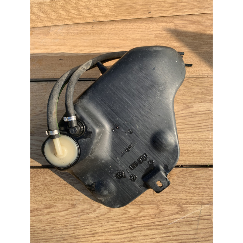 Розширювальний бачок палива Bmw E36 1181850 Розширювальний бачок палива Bmw E36 1181850