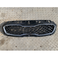 Ришітка переднього бампера Kia Sportage 4 QL