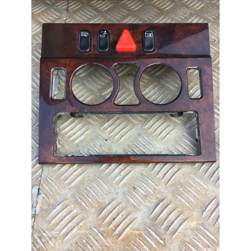 НАКЛАДКА ЦЕНТРАЛЬНОї КОНСОЛі MERCEDES W210 95-02 НАКЛАДКА ЦЕНТРАЛЬНОї КОНСОЛі MERCEDES W210 95-02