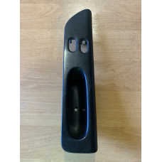 Ручка дверей внутрішня Renault Laguna 1 передня ліва 7700822333