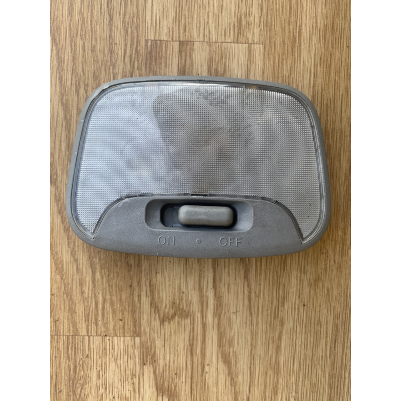 Плафон підсвітки салону Mitsubishi Pajero Sport 1 Плафон підсвітки салону Mitsubishi Pajero Sport 1