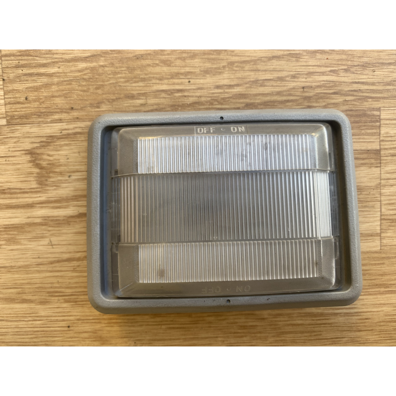 Плафон підсвітки багажника Mitsubishi Pajero Sport Плафон підсвітки багажника Mitsubishi Pajero Sport