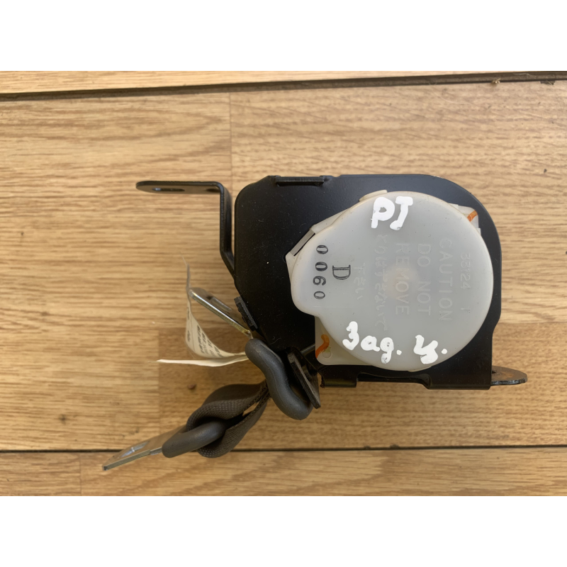 Ремінь безпеки задній центральний Mitsubishi Pajero Sport Ремінь безпеки задній центральний Mitsubishi Pajero Sport