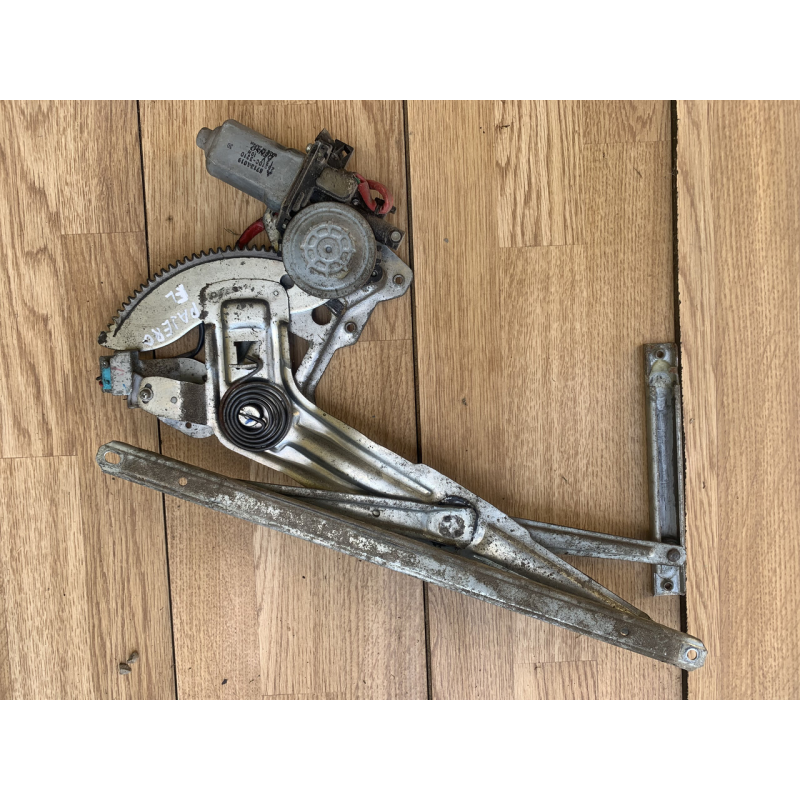 Склопідіймач Mitsubishi Pajero Sport передній лівий 5713A019 Склопідіймач Mitsubishi Pajero Sport передній лівий 5713A019