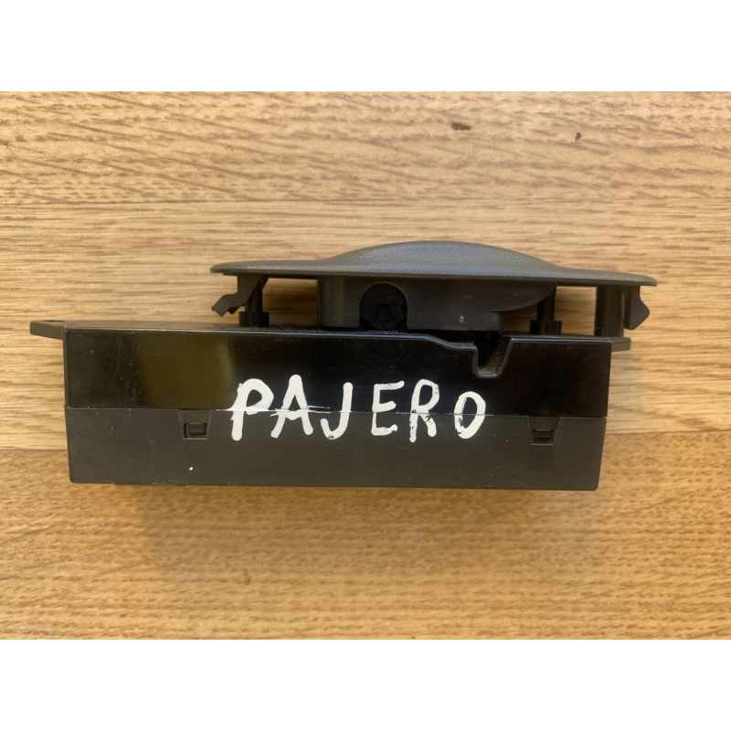 Кнопка склопідйомника задня Mitsubishi Pajero Sport MR 194819