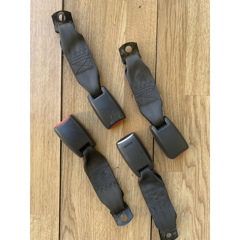 Фіксатор замок ременя безпеки задній Mitsubishi Pajero Sport 1 Фіксатор замок ременя безпеки задній Mitsubishi Pajero Sport 1