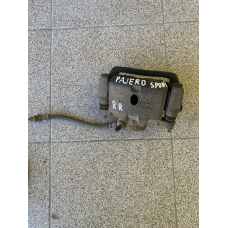 Супорт задній правий Mitsubishi Pajero Sport 1