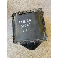 Корпус повітряного фільтра Mitsubishi Pajero Sport 1
