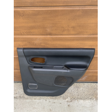 Обшивка / карта дверей задня права Mitsubishi Pajero Sport MR653158X