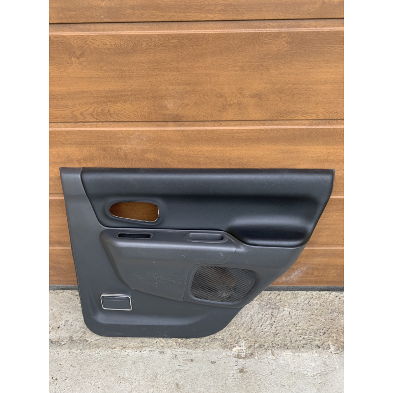 Обшивка / карта дверей задня права Mitsubishi Pajero Sport MR653158X