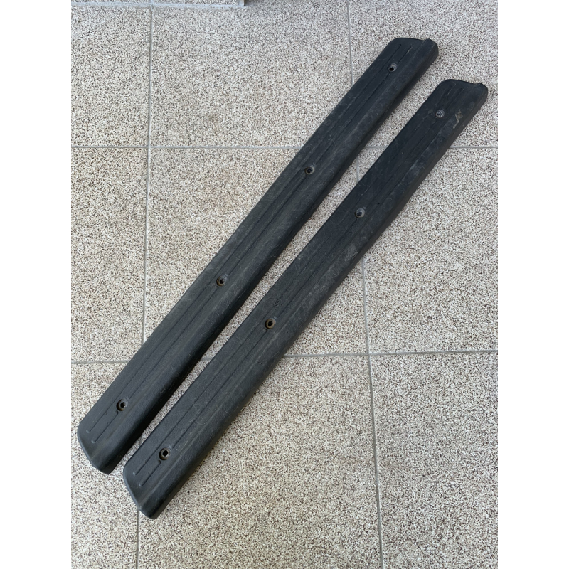 Накладка порогу передня Mitsubishi Pajero Sport MR227571 MR227572