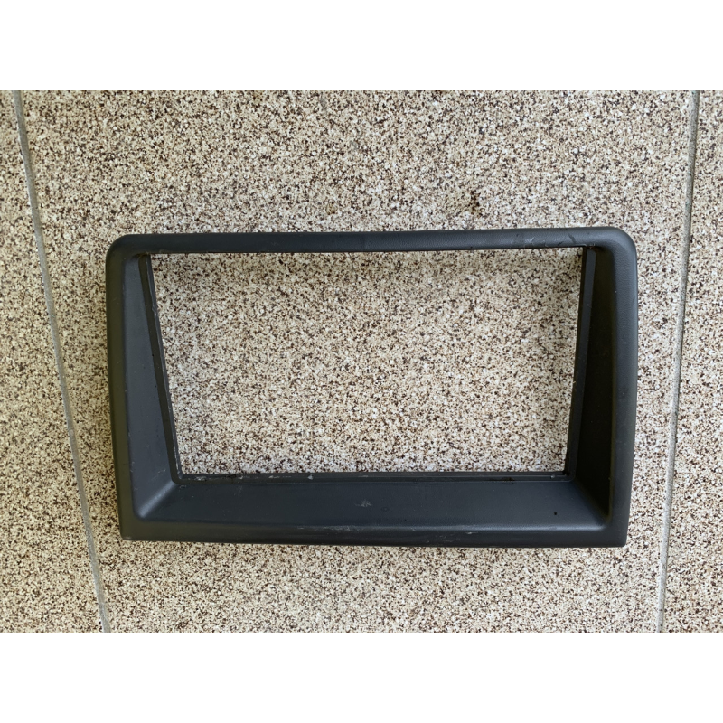 Рамка магнітоли Mitsubishi Pajero Sport MR471868 Рамка магнітоли Mitsubishi Pajero Sport MR471868