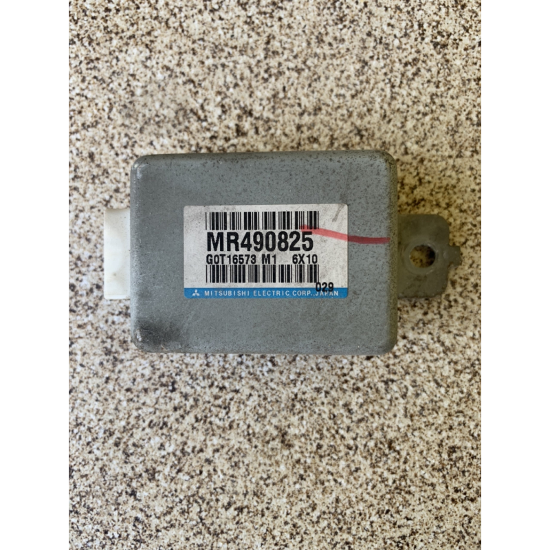 Блок керування круїз контролем Mitsubishi Pajero Sport MR490825