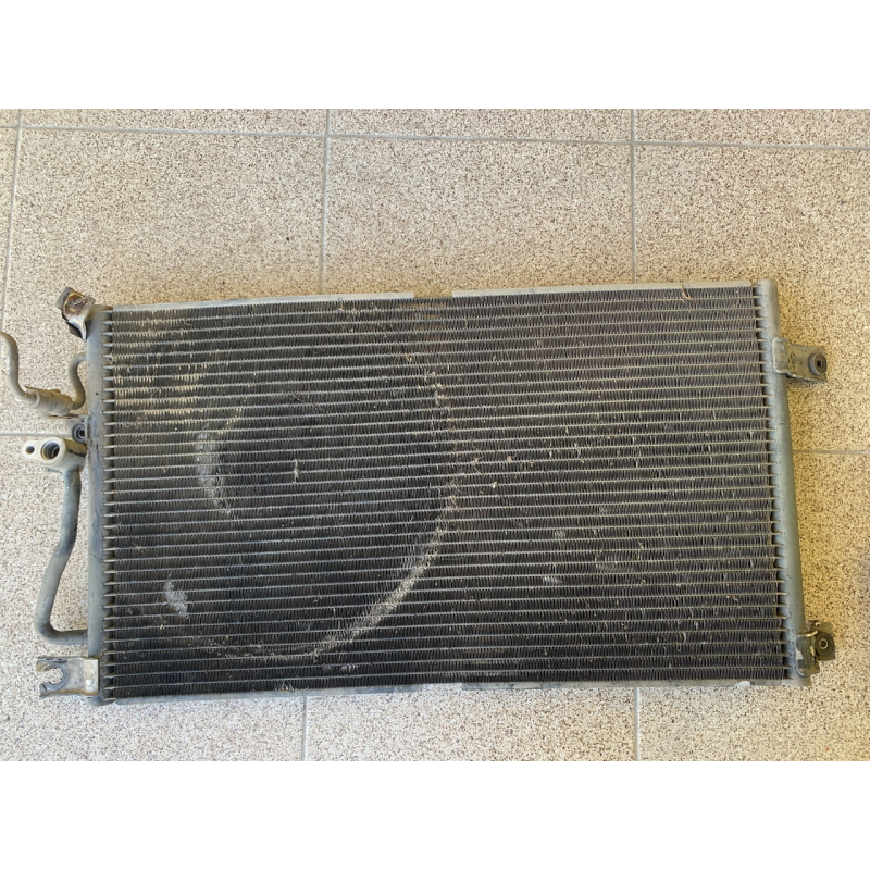 Радіатор кондиціонера Mitsubishi Pajero Sport 1 Радіатор кондиціонера Mitsubishi Pajero Sport 1