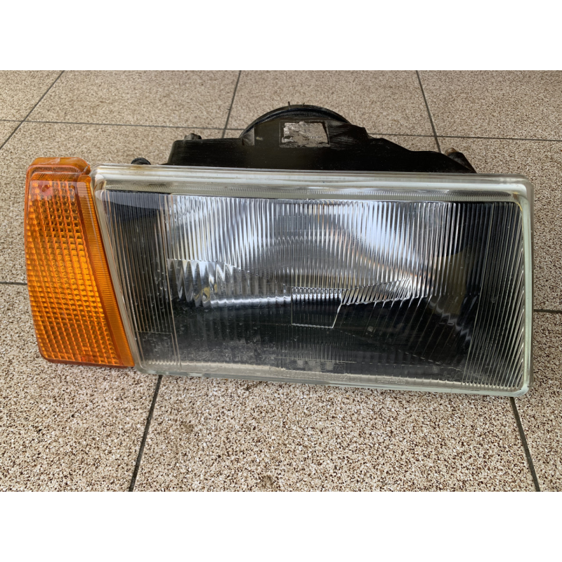 Фара права з повором Ваз 2018 2109