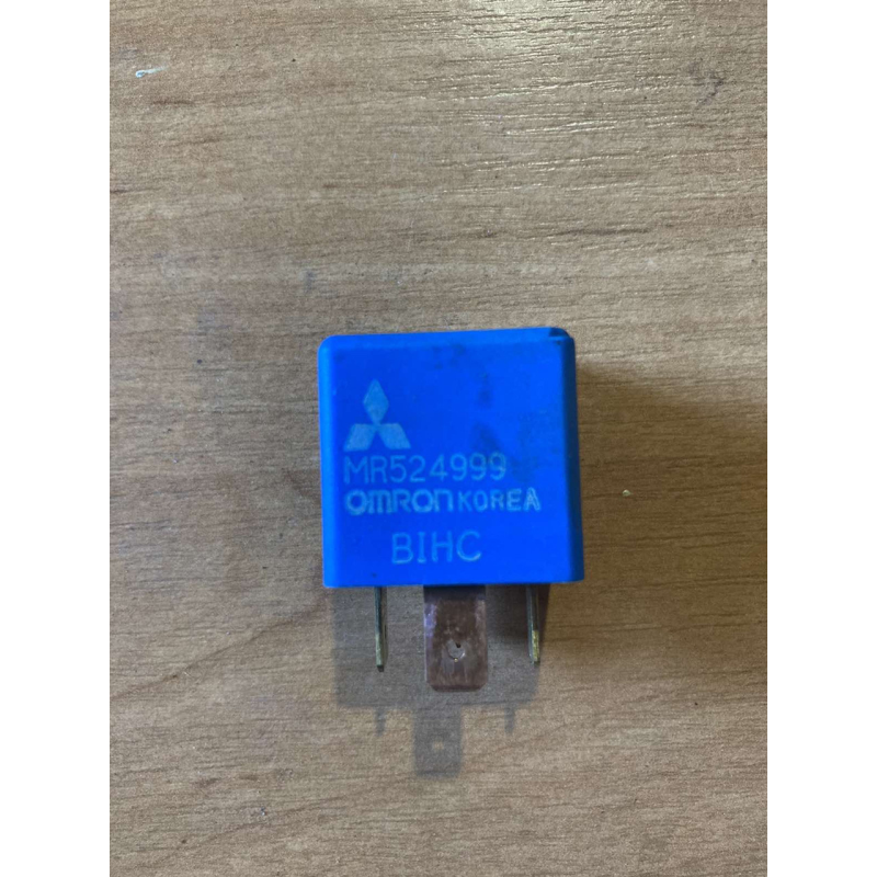 Реле стартера Mitsubishi Pajero Sport MR524999 Реле стартера Mitsubishi Pajero Sport MR524999