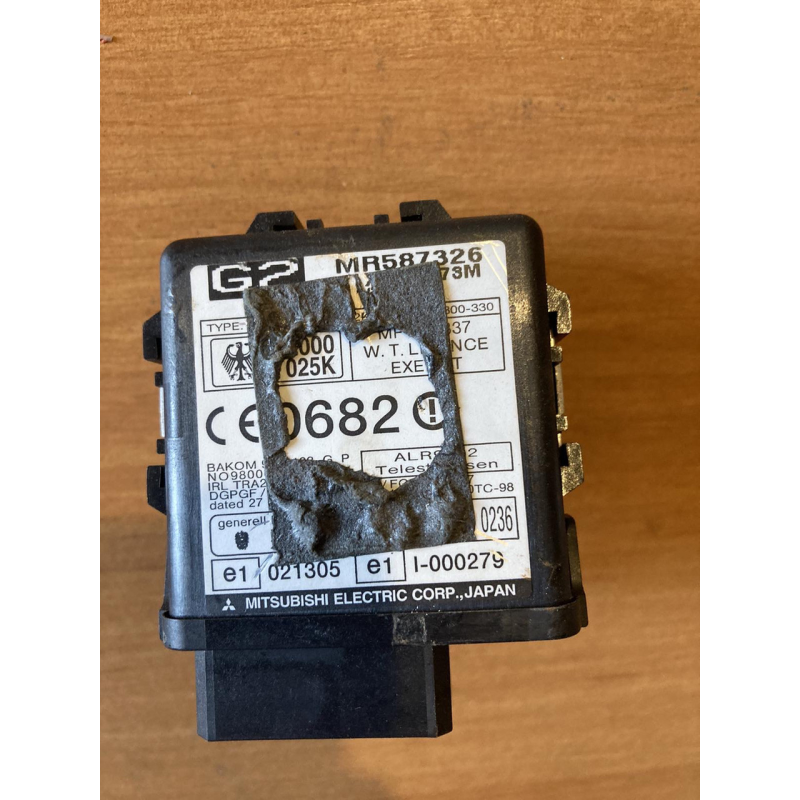 Блок управління імобілайзера Mitsubishi Pajero Sport 1 3.0 MR587326 Блок управління імобілайзера Mitsubishi Pajero Sport 1 3.0 MR587326